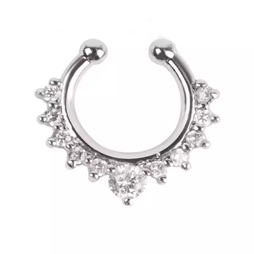 3/$15🔥1pc Silver tone fake nose hoop